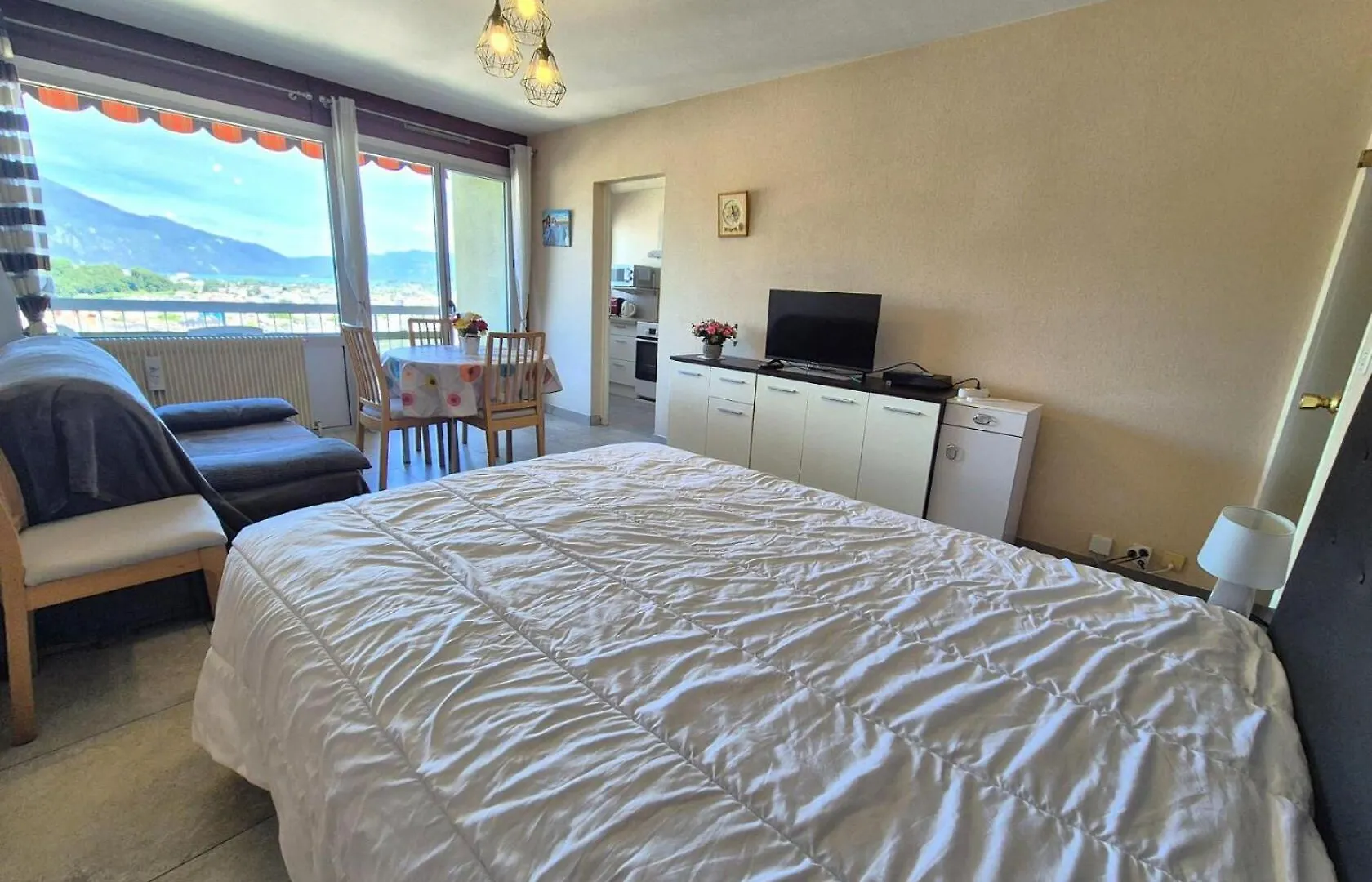 شقة Residence Le Cheverny - Agreable Logement Proche Verdure, Tres Belle Vue Degagee ! Mae-7654 إيكس ليه با فرنسا
